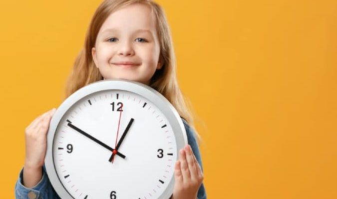 day tre cach xem dong ho 1 e1571629399986